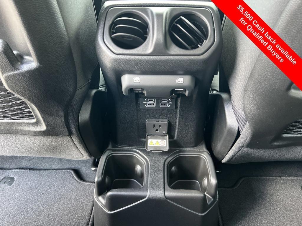 new 2025 Jeep Gladiator car, priced at $47,236