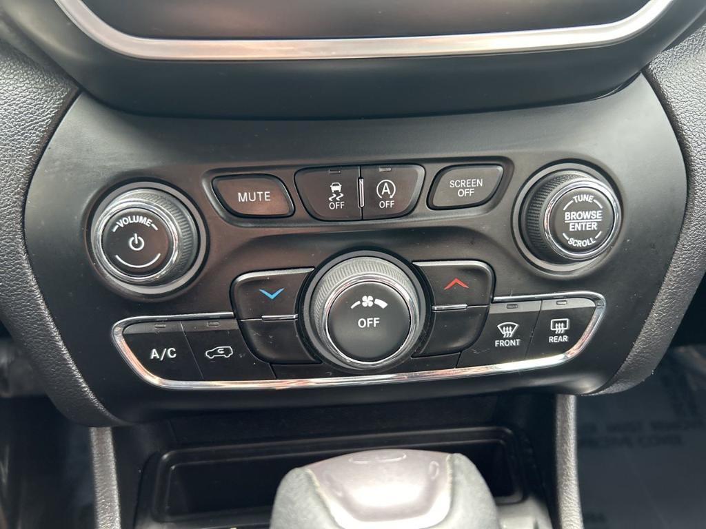 used 2020 Jeep Cherokee car, priced at $12,000