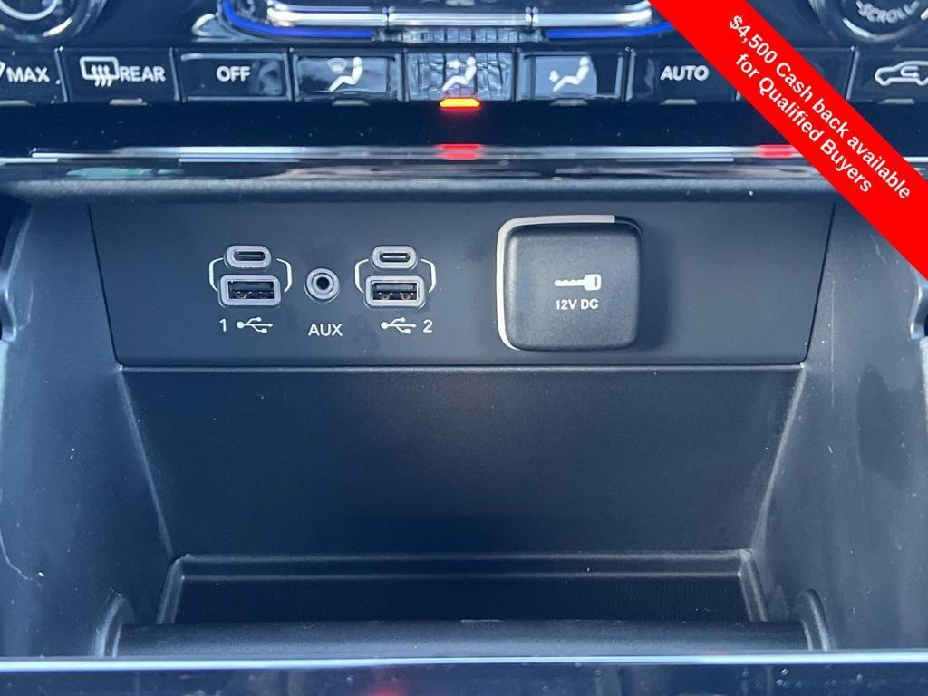 new 2025 Jeep Grand Cherokee L car, priced at $43,700