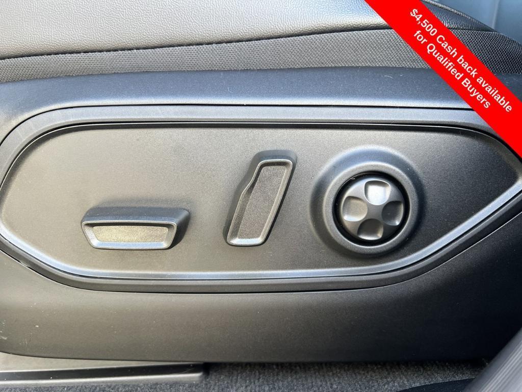 new 2025 Jeep Grand Cherokee L car, priced at $43,700