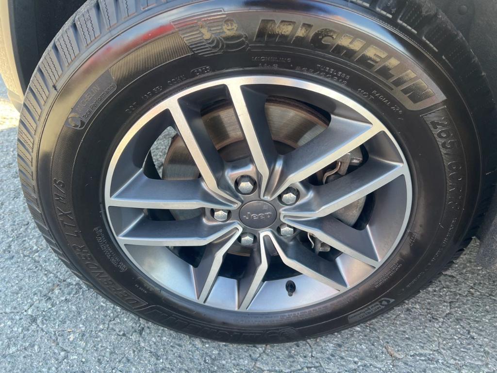 used 2021 Jeep Grand Cherokee car, priced at $21,999