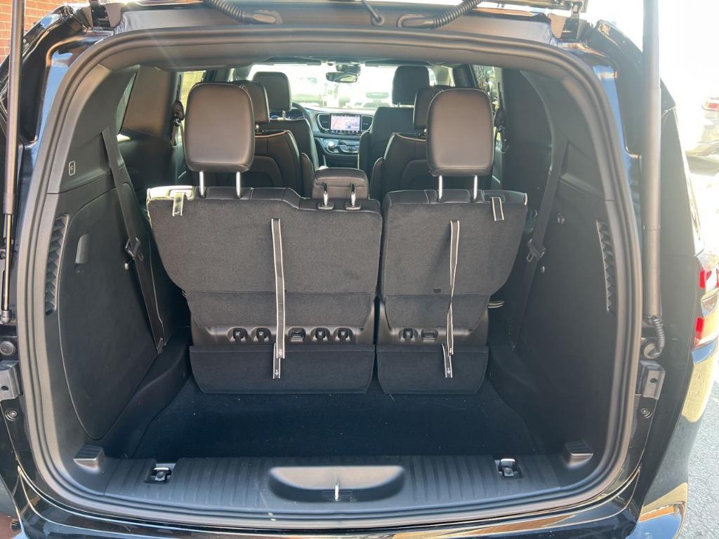 new 2026 Chrysler Pacifica car, priced at $48,427