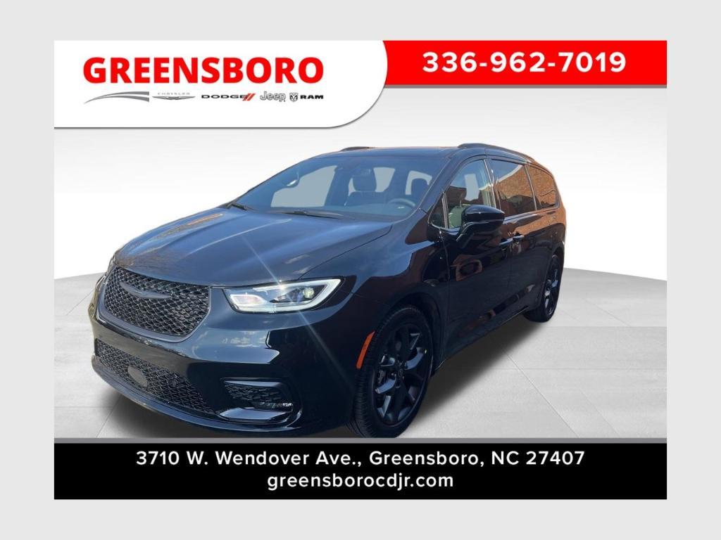 new 2026 Chrysler Pacifica car, priced at $48,427