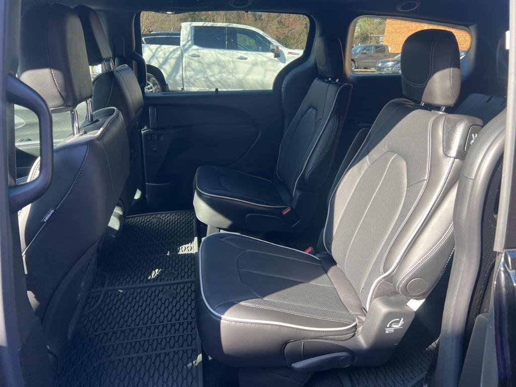 new 2026 Chrysler Pacifica car, priced at $48,427