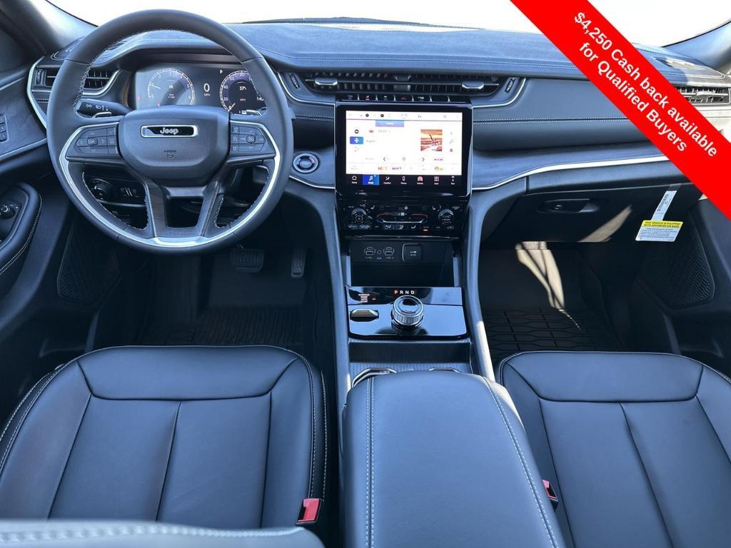 new 2025 Jeep Grand Cherokee car, priced at $45,541