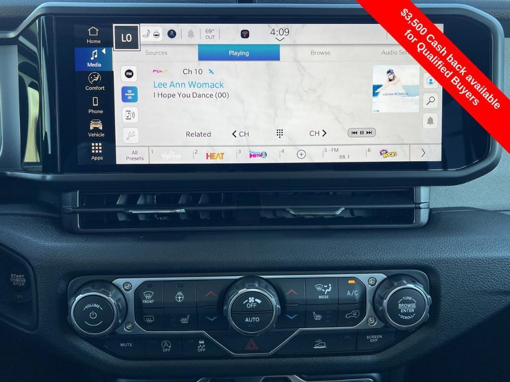 new 2026 Jeep Wrangler car, priced at $47,558