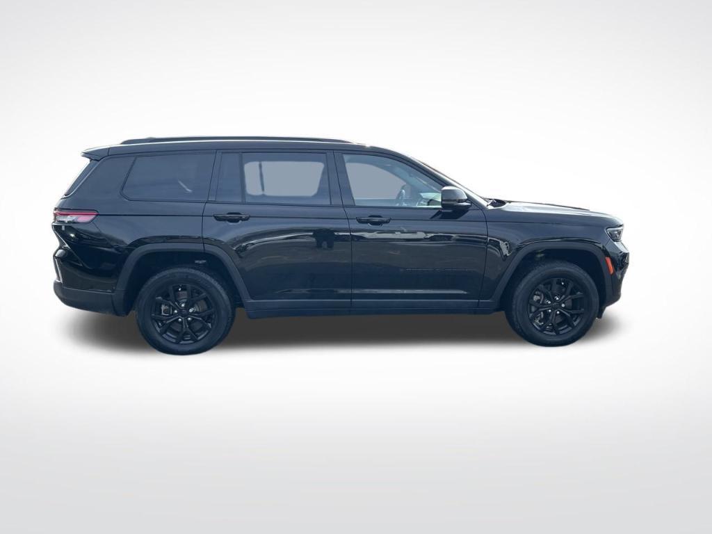 used 2024 Jeep Grand Cherokee L car, priced at $28,000