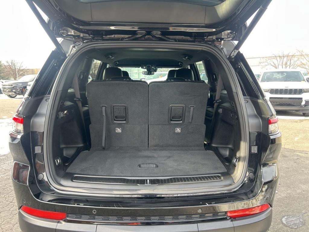 used 2024 Jeep Grand Cherokee L car, priced at $28,000