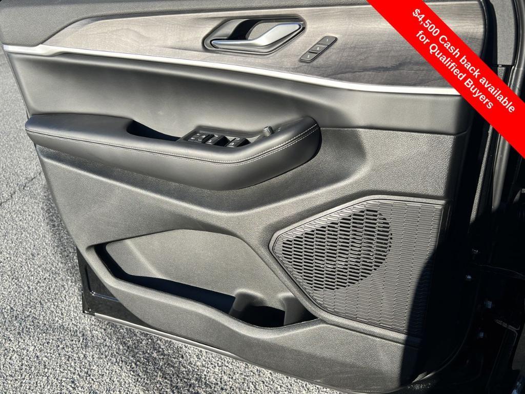 new 2025 Jeep Grand Cherokee L car, priced at $46,757