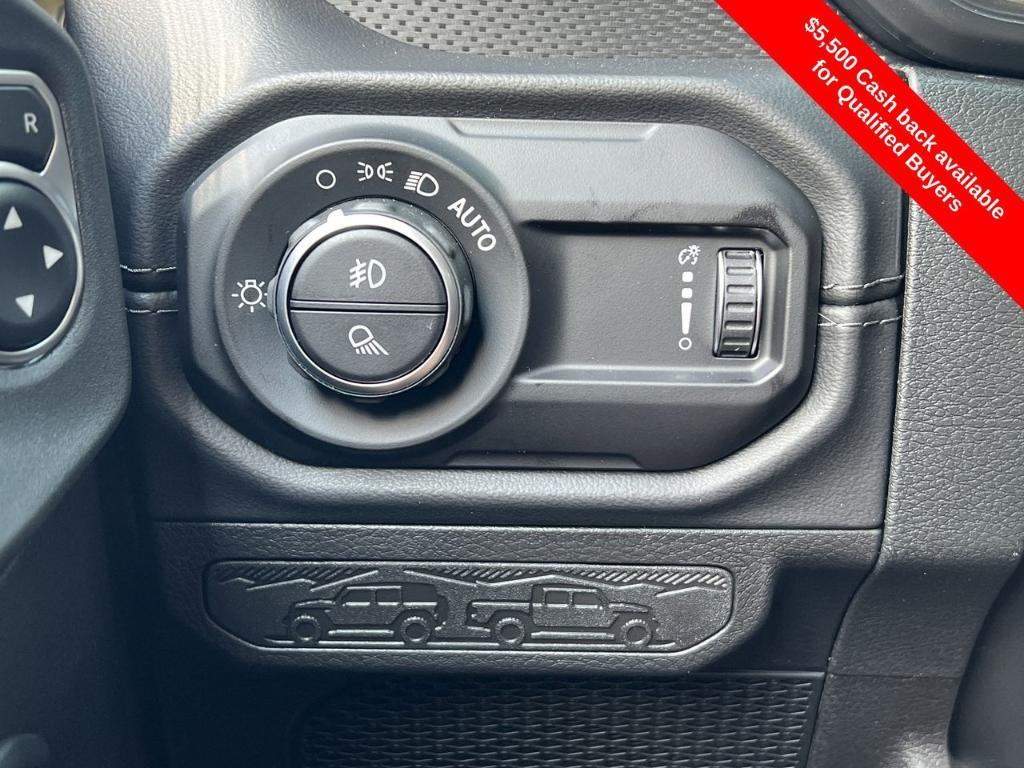 new 2025 Jeep Gladiator car, priced at $48,464