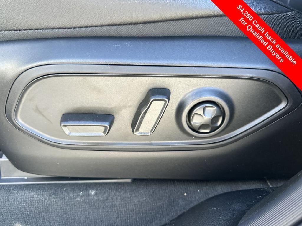 new 2025 Jeep Grand Cherokee car, priced at $45,541