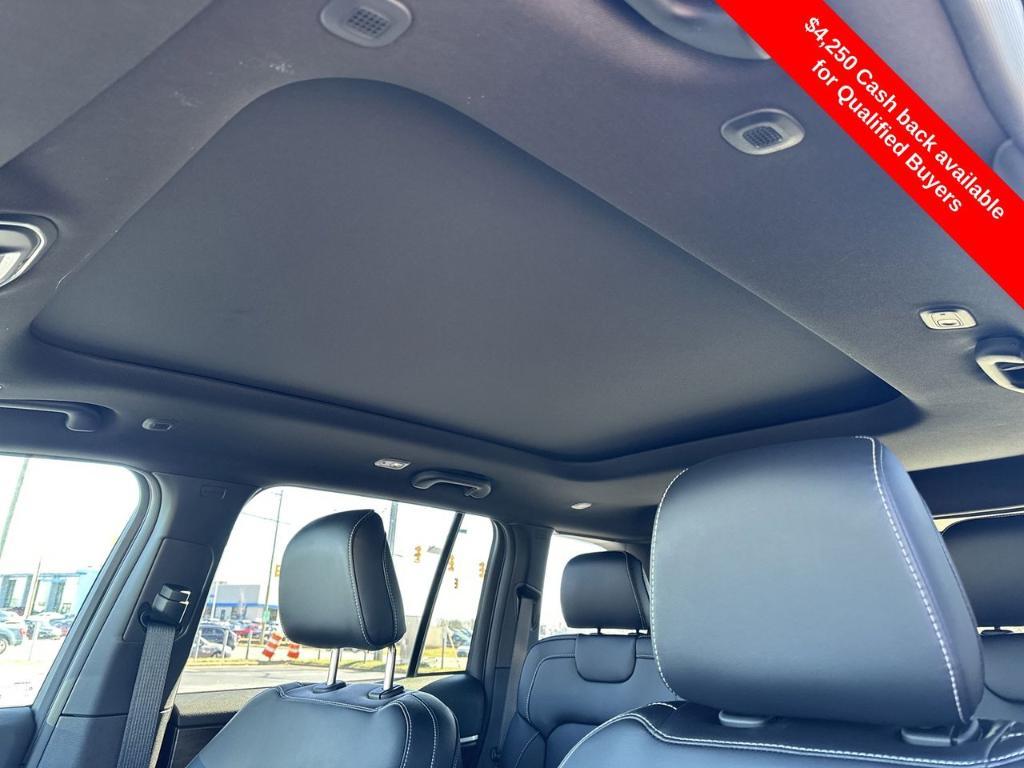 new 2025 Jeep Grand Cherokee car, priced at $45,541