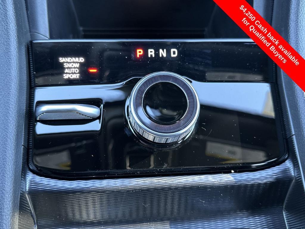 new 2025 Jeep Grand Cherokee car, priced at $45,541