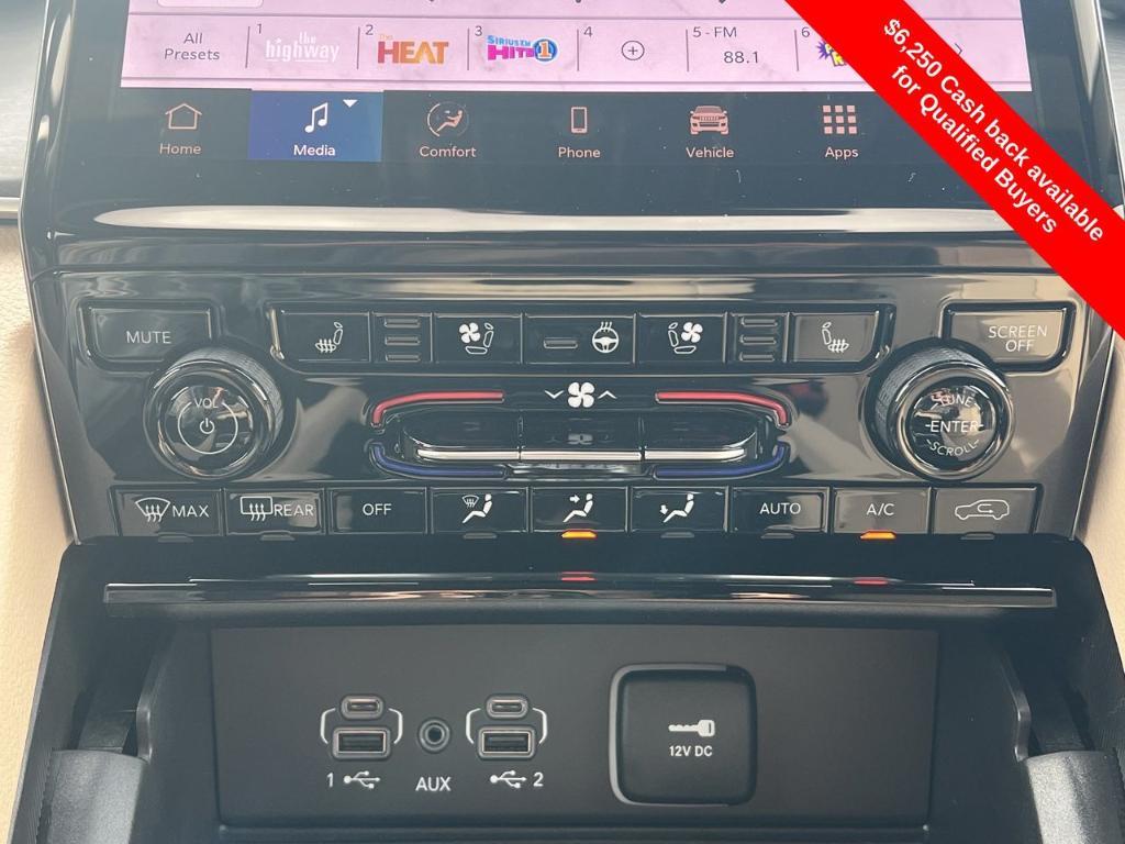 new 2025 Jeep Grand Cherokee car, priced at $45,817