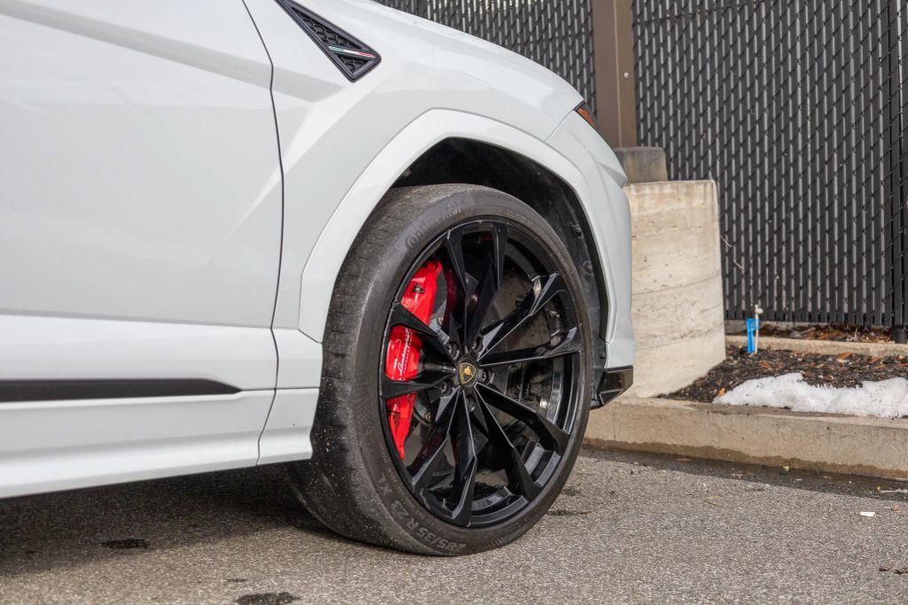 used 2022 Lamborghini Urus car, priced at $204,999