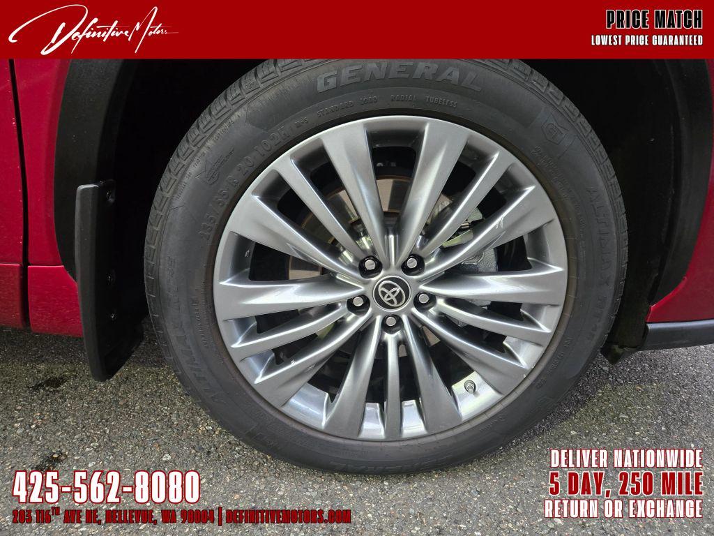 used 2021 Toyota Highlander Hybrid car, priced at $39,880