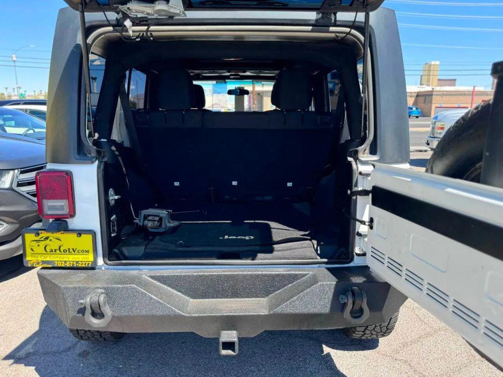 used 2015 Jeep Wrangler Unlimited car, priced at $16,995