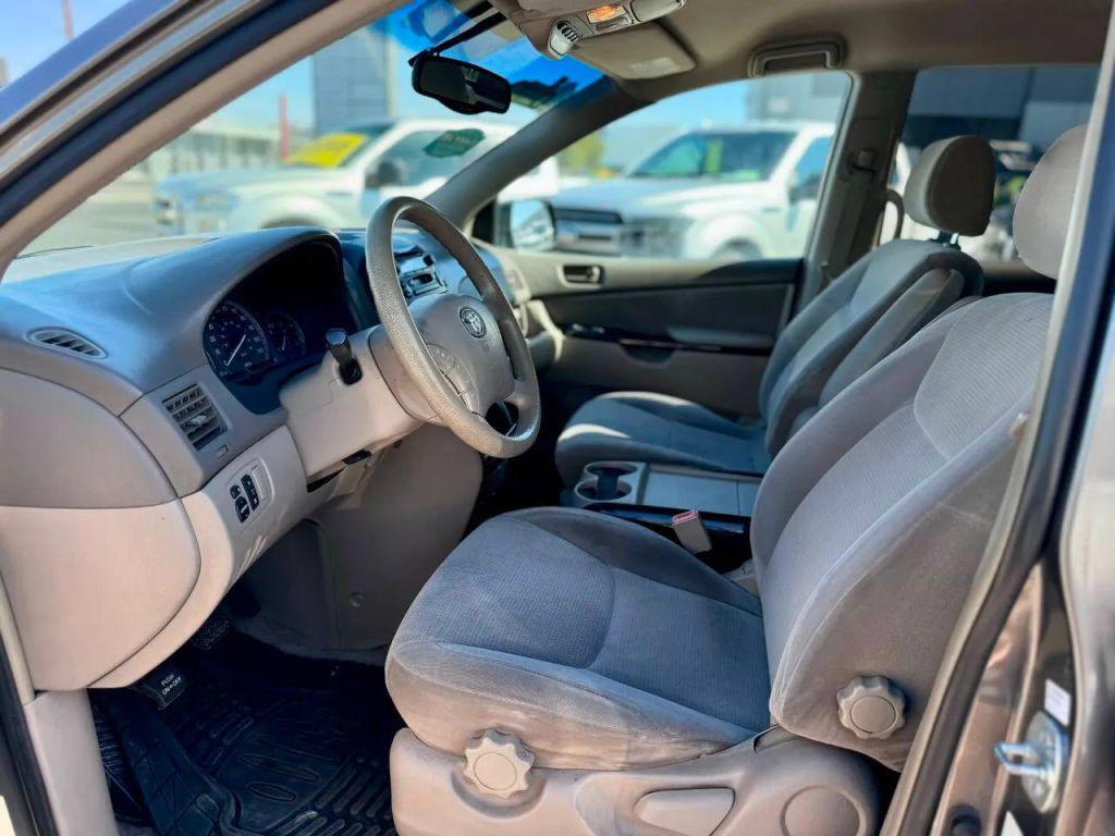 used 2004 Toyota Sienna car, priced at $5,495
