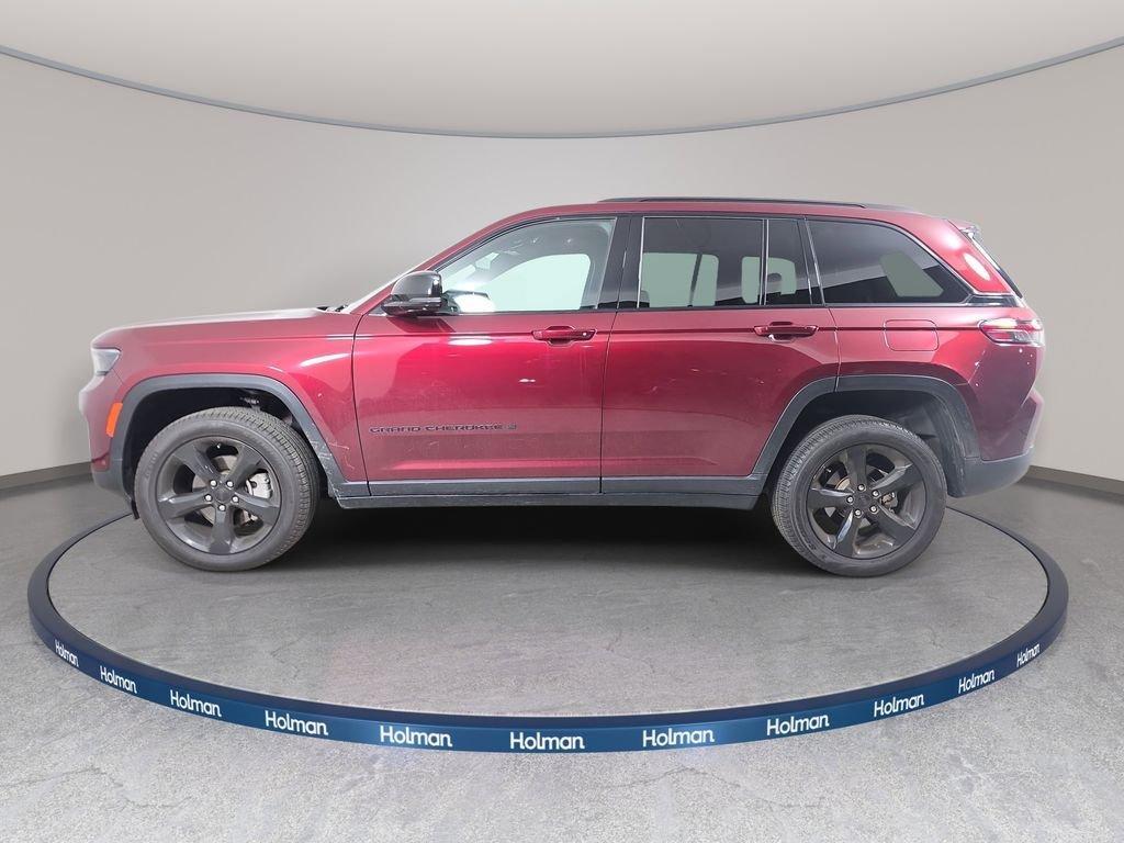 used 2024 Jeep Grand Cherokee car, priced at $35,620