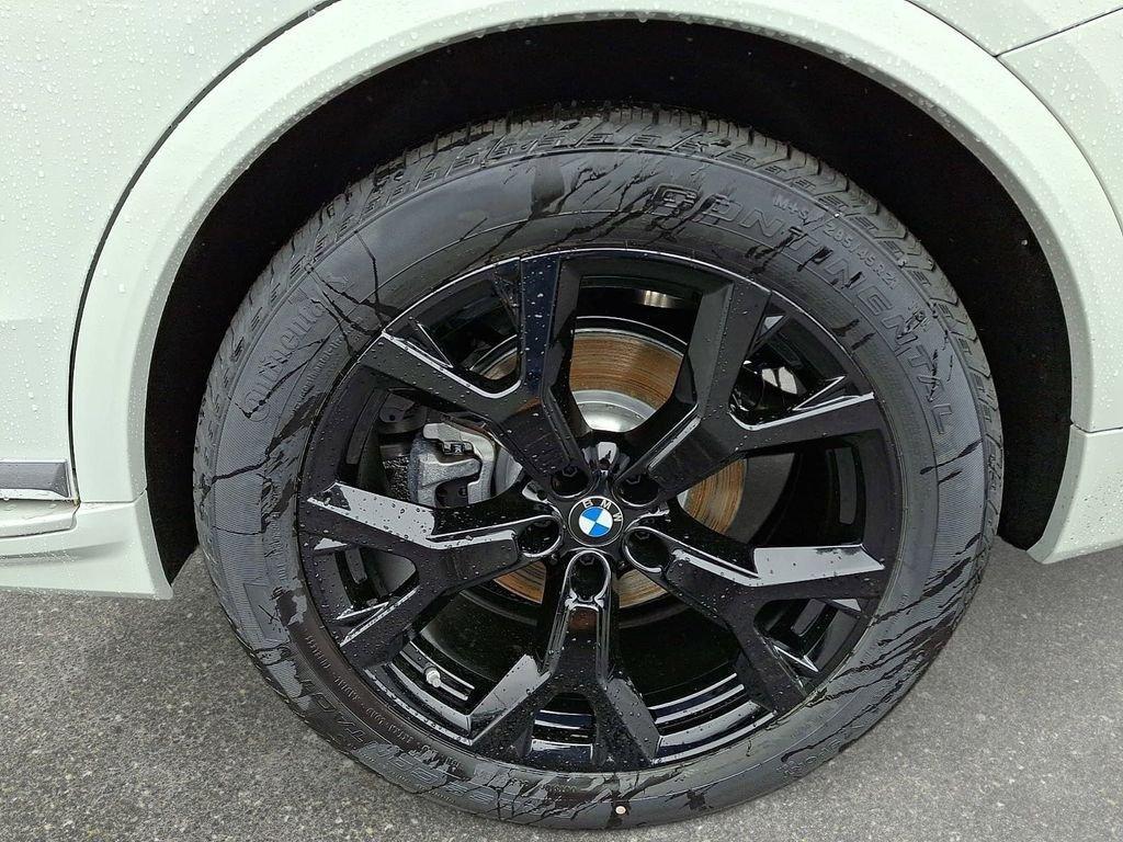 new 2026 BMW X7 car, priced at $97,455