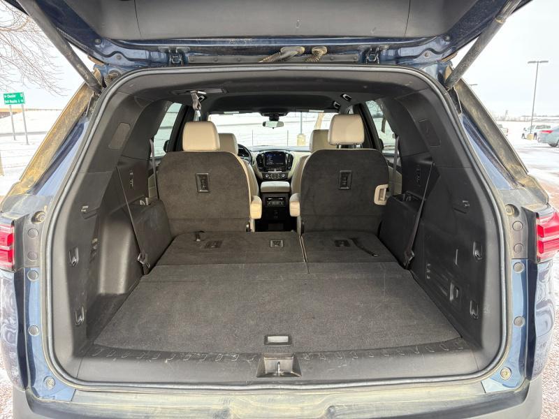 used 2022 Chevrolet Traverse car, priced at $28,990