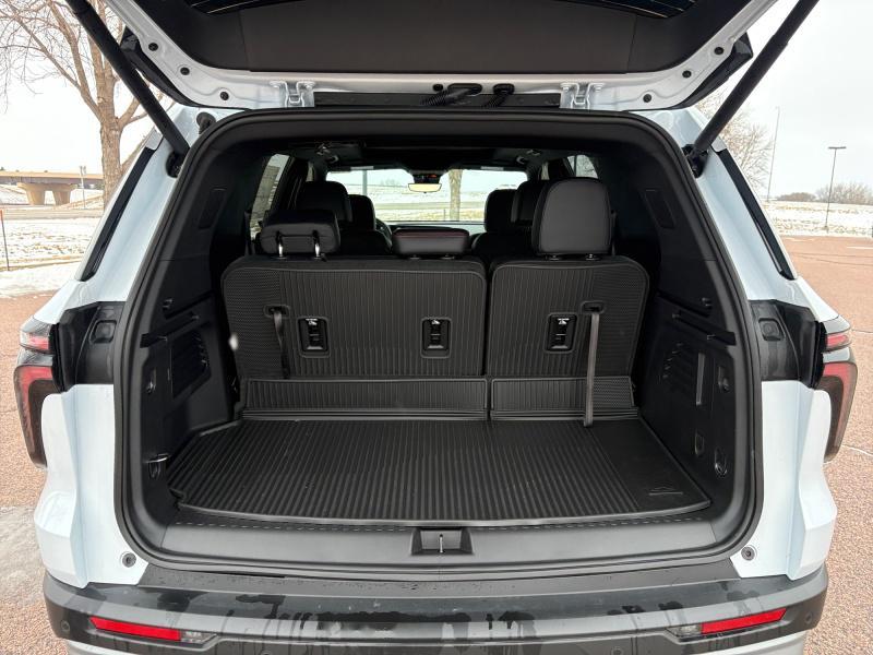 new 2026 Chevrolet Traverse car, priced at $57,634