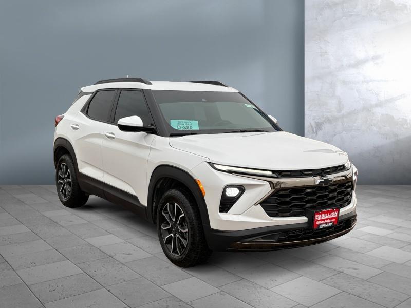 used 2025 Chevrolet TrailBlazer car, priced at $30,475