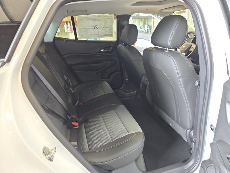 new 2025 Chevrolet Trax car, priced at $25,729