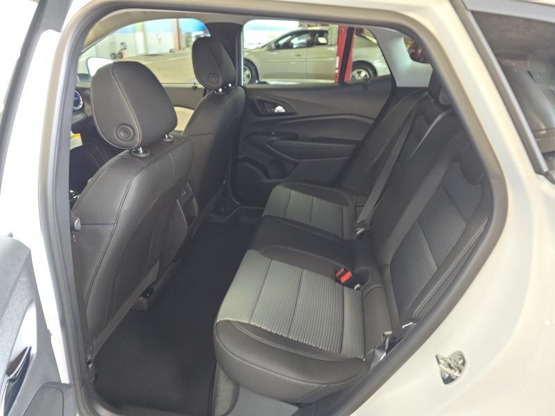 new 2025 Chevrolet Trax car, priced at $25,729