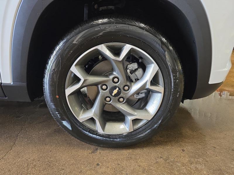 new 2025 Chevrolet Trax car, priced at $25,729