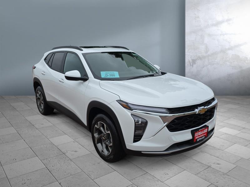 new 2025 Chevrolet Trax car, priced at $25,729
