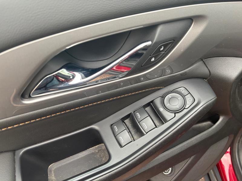 used 2021 Chevrolet Traverse car, priced at $22,775