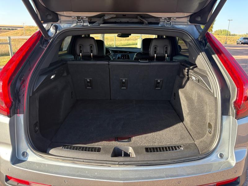 used 2023 Cadillac XT4 car, priced at $24,990