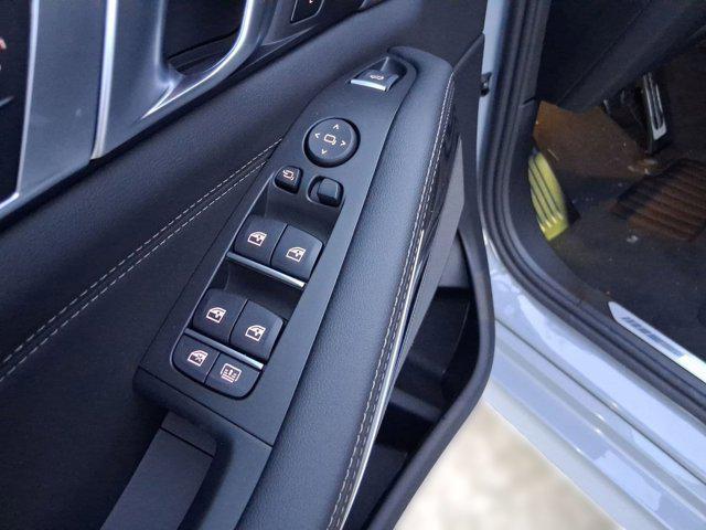 new 2026 BMW X7 car, priced at $99,085