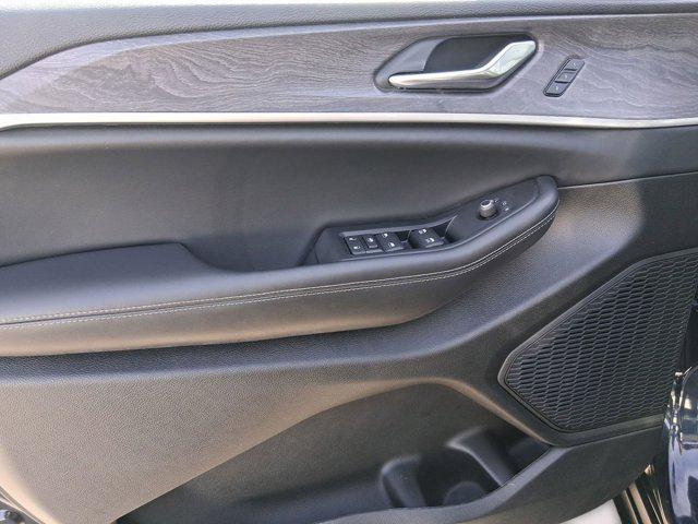 used 2024 Jeep Grand Cherokee L car, priced at $35,097