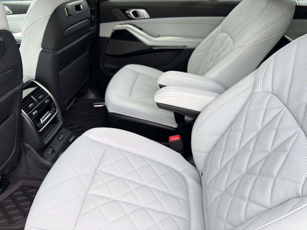 new 2027 BMW X7 car, priced at $102,160