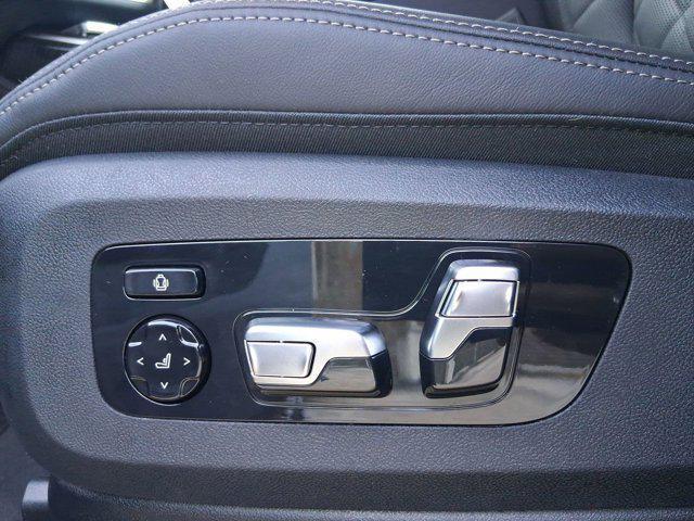 new 2026 BMW X7 car, priced at $102,905