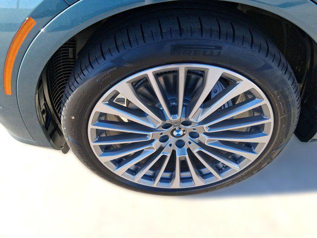 new 2026 BMW X7 car, priced at $99,205