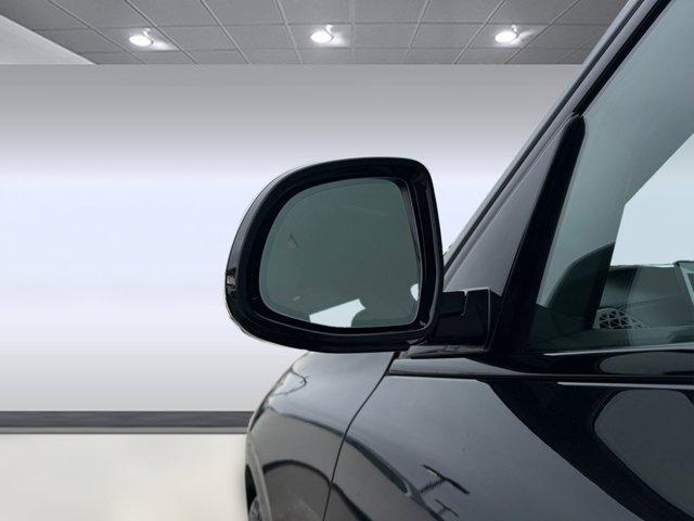 new 2026 BMW X7 car, priced at $102,155