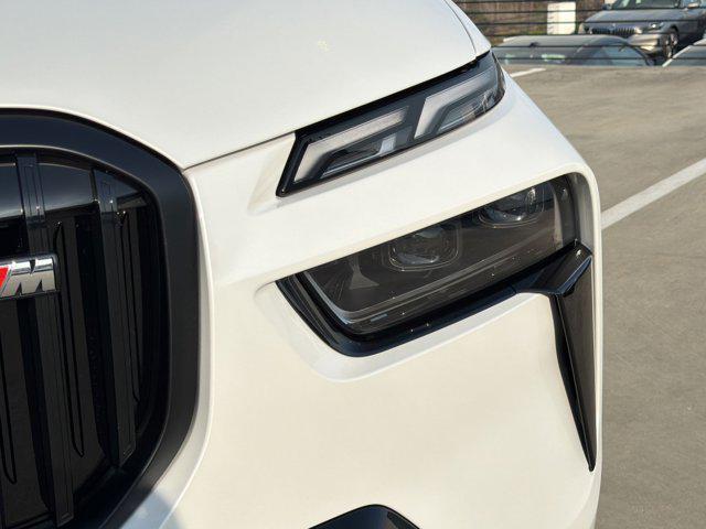new 2026 BMW X7 car, priced at $125,210