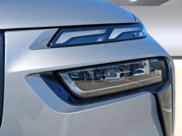 new 2026 BMW X7 car, priced at $101,000