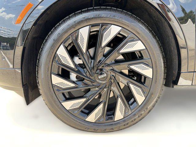 used 2024 Lincoln Nautilus car, priced at $49,787