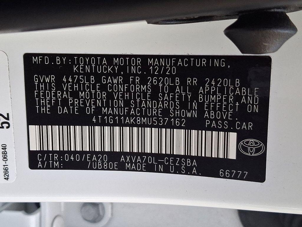 2021 Super White Toyota Camry