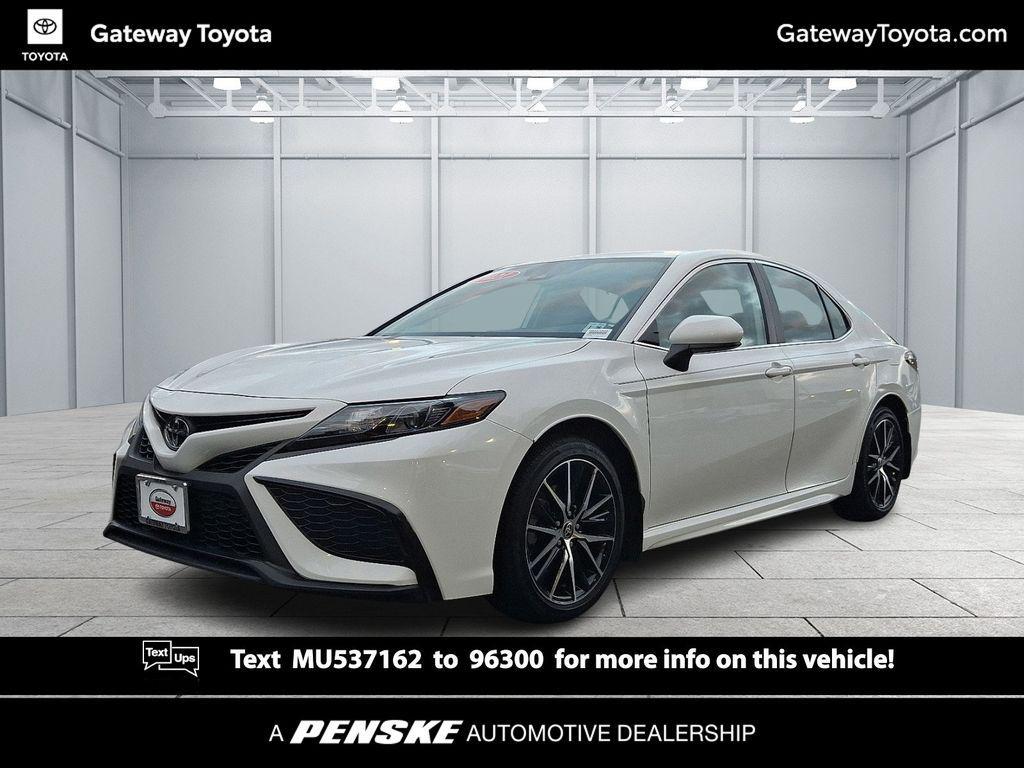 2021 Super White Toyota Camry