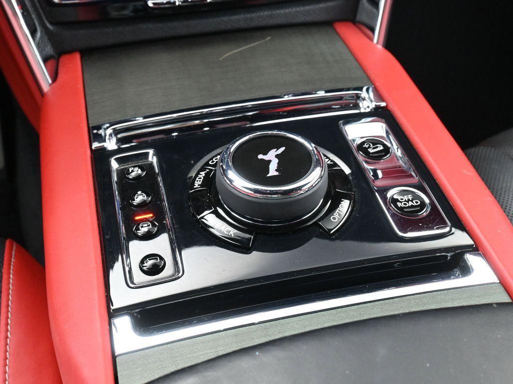 used 2020 Rolls-Royce Cullinan car, priced at $262,137