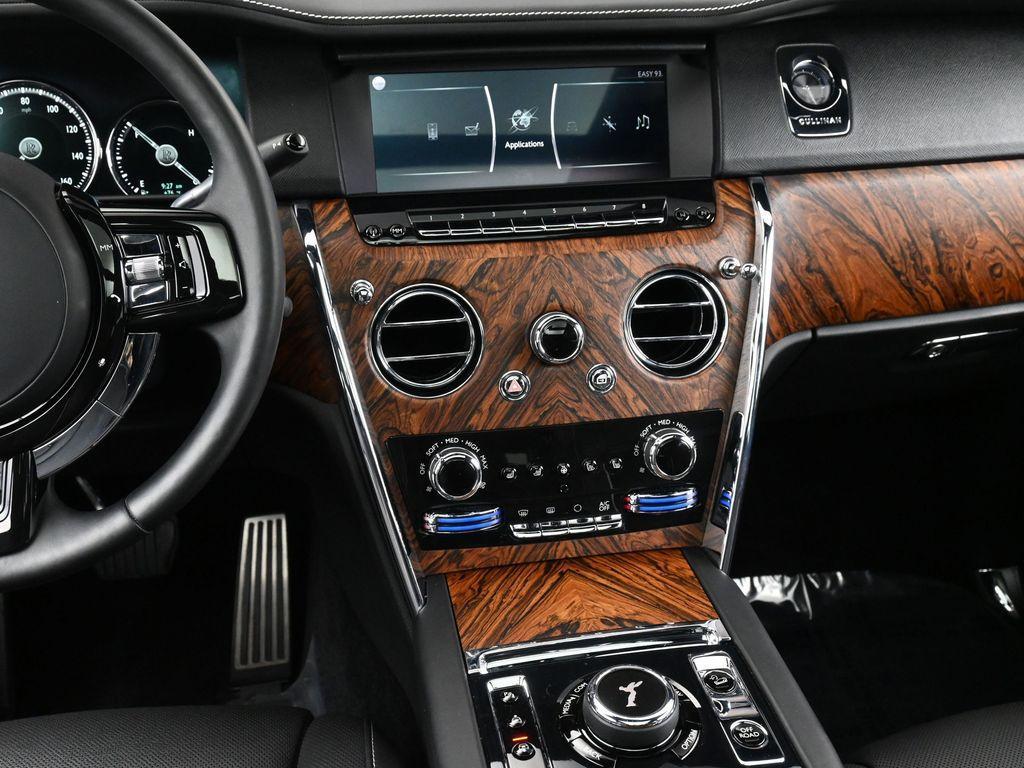 used 2020 Rolls-Royce Cullinan car, priced at $272,137