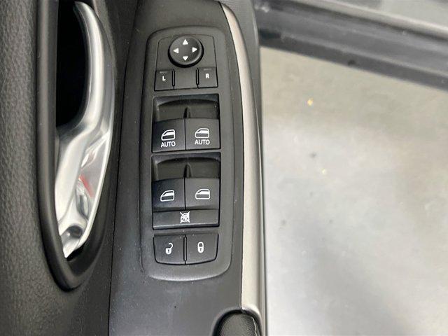 used 2022 Jeep Cherokee car, priced at $23,624