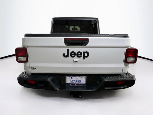 used 2022 Jeep Gladiator car, priced at $30,258