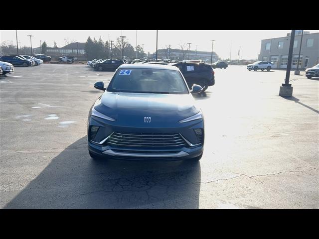 used 2024 Buick Envista car, priced at $21,389