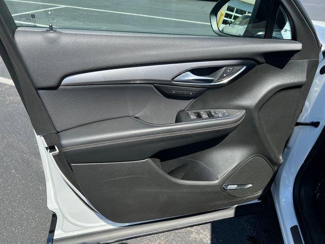 used 2025 Buick Envision car, priced at $31,876